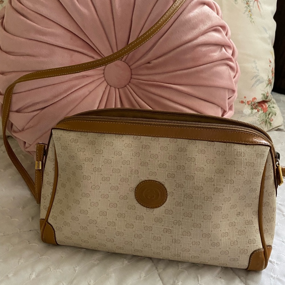 💕Vintage 1980s Gucci GG Ivory Shoulder bag💕